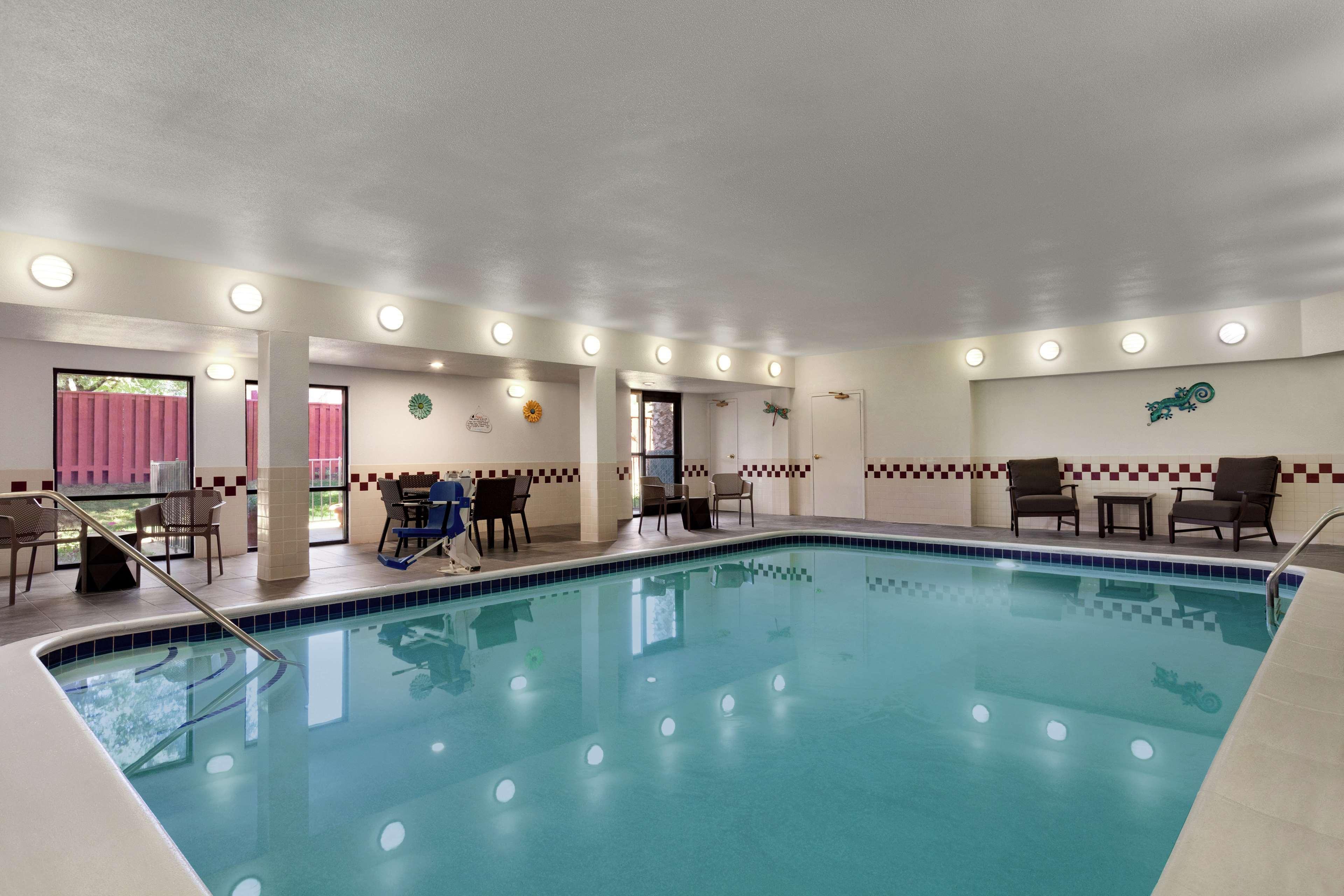Hampton Inn Tracy Eksteriør billede